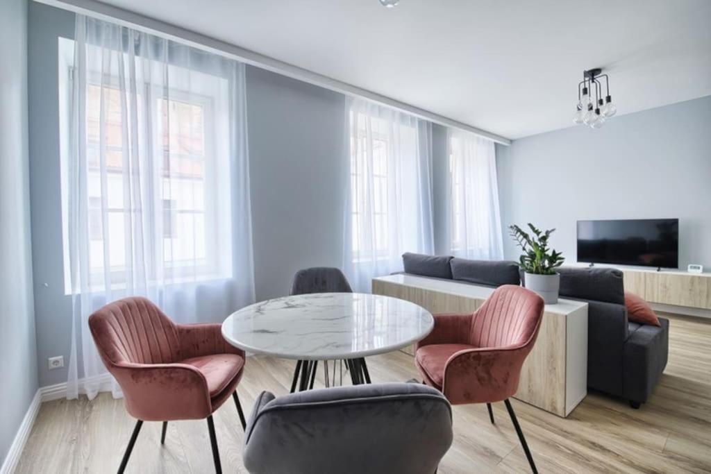 Cosy 3 Room Apartment. วิลนีอุส ภายนอก รูปภาพ