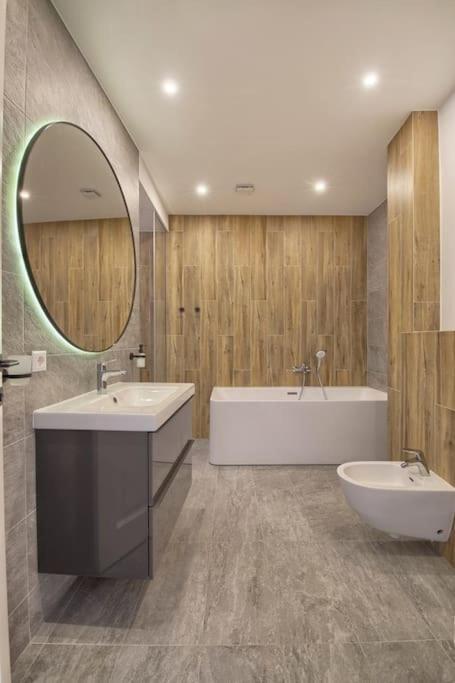 Cosy 3 Room Apartment. วิลนีอุส ภายนอก รูปภาพ